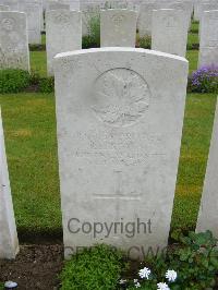 Etaples Military Cemetery - Brown, L